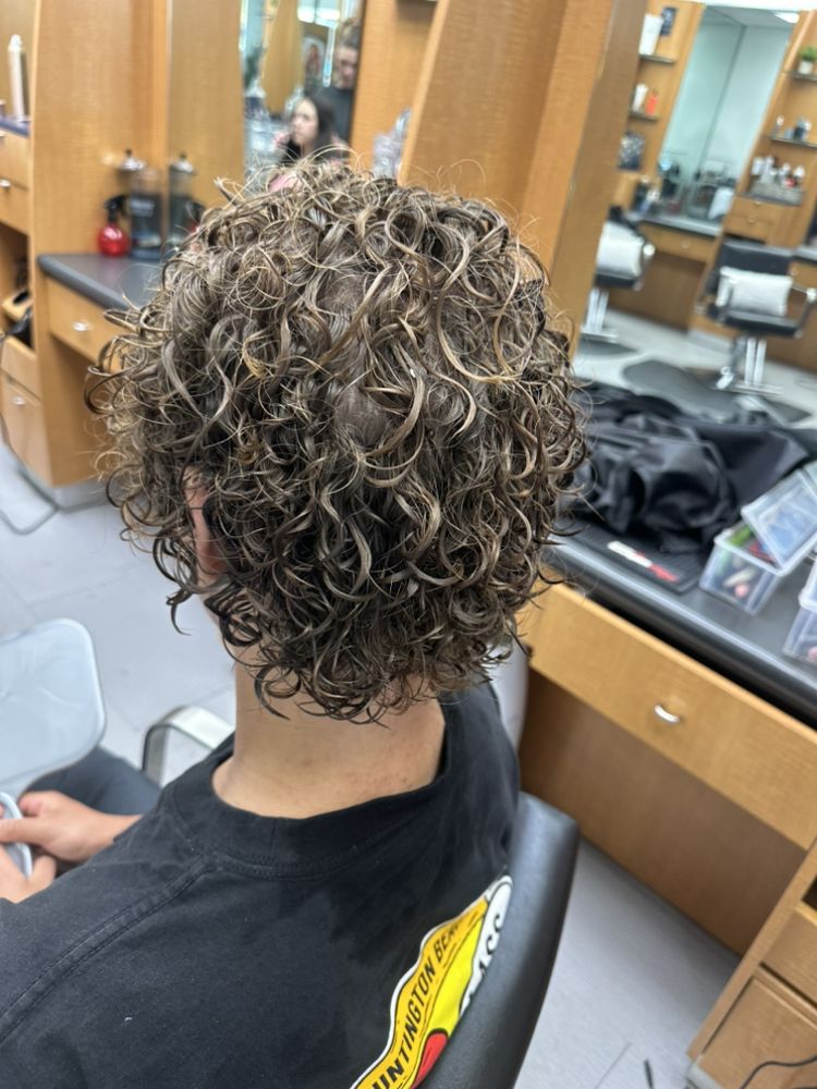 FANTASTIC SAMS Updated October 2024 54 Photos & 84 Reviews 20625