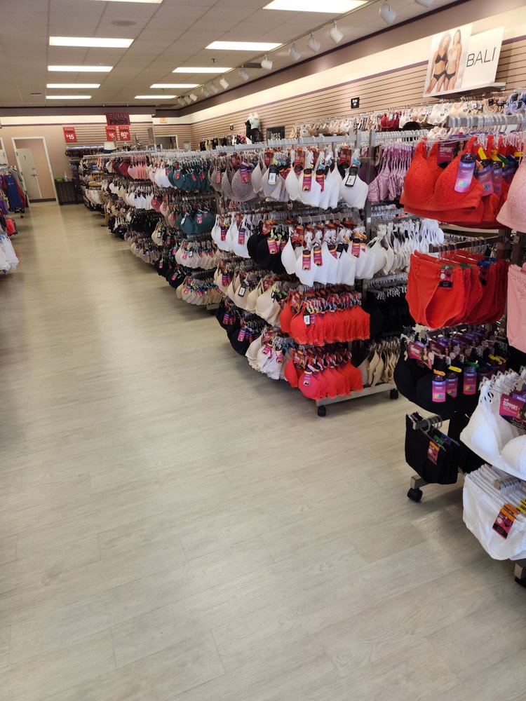 L’EGGS HANES BALI PLAYTEX 300 Tanger Blvd, Branson, Missouri Outlet