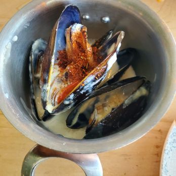 AMBAR Restaurant, Clarendon - Drunken Mussels - Modern European Near Me - Arlington, Virginia AMBAR Restaurant, Clarendon - Drunken Mussels - Modern European Near Me - Arlington, Virginia