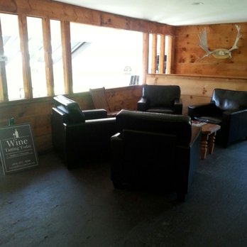 Mulberry Vineyard - Comfortable seating areas - Wine Tours Near Me - Glocester, Rhode Island