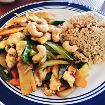 Shang Hai River - Cashew Chicken with fried rice - Chinese Near Me - Youngstown, Ohio