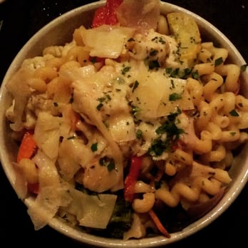 Tula Kitchen - Fusilli Bowl. Pasta with garlic sauce and lots of scumpcious veggies and grilled chicken. - Vegan Near Me - Bay Shore, New York Tula Kitchen - Fusilli Bowl. Pasta with garlic sauce and lots of scumpcious veggies and grilled chicken. - Vegan Near Me - Bay Shore, New York