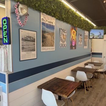 Cowabunga - Dining area (small tables) - Juice Bars & Smoothies Near Me - Narragansett, Rhode Island Cowabunga - Dining area (small tables) - Juice Bars & Smoothies Near Me - Narragansett, Rhode Island