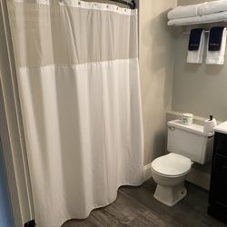 Gunstock Inn & Suites - Bathroom