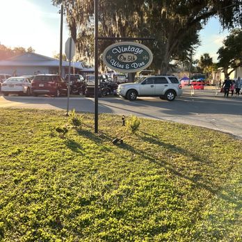 Vintage On 5th - New American Near Me - Crystal River, Florida