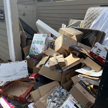 Price's Junk & Waste Solutions - Before - Junk Removal & Hauling Near Me - Summerville, South Carolina Price's Junk & Waste Solutions - Before - Junk Removal & Hauling Near Me - Summerville, South Carolina