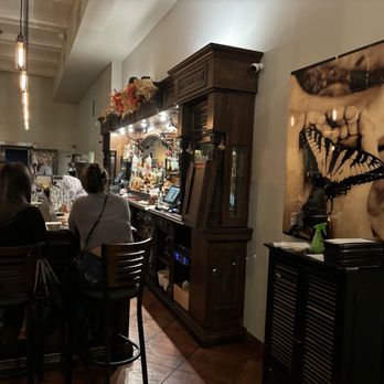 Jackie Rey's Ohana Grill Hilo - Bar area - Seafood Near Me - Hilo, Hawaii Jackie Rey's Ohana Grill Hilo - Bar area - Seafood Near Me - Hilo, Hawaii