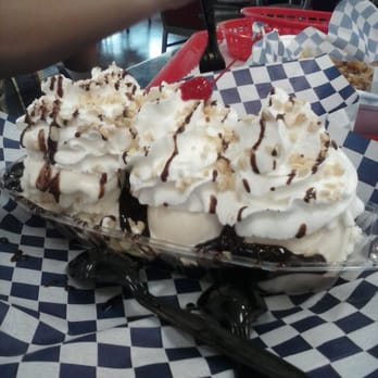 Legends Classic Diner - Sundae - American Near Me - Glendora, California Legends Classic Diner - Sundae - American Near Me - Glendora, California