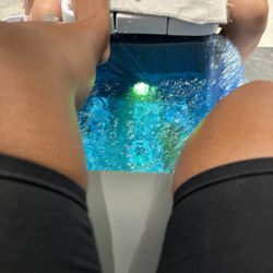 Glenside Nails - Comfy massage chair while feet soak