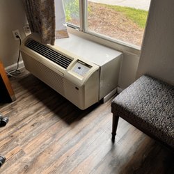 Days Inn by Wyndham Newport News