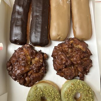 Randy’s Donuts - Coffee & Tea Near Me - San Diego, California