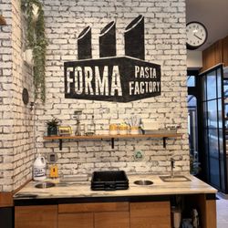 Forma Pasta Factory - Utensils and water station