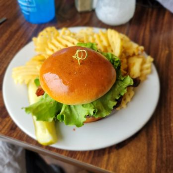 Sunset Grill - Great bacon/Bleu burger!!! Sorry for the bad pic! Fresh/crispy lettuce though! - Burgers Near Me - Antioch, Illinois