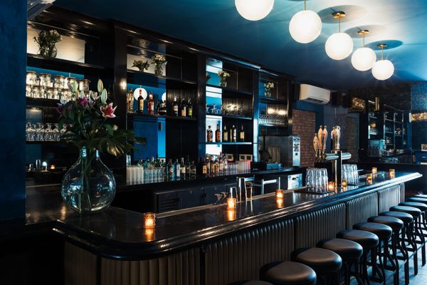 Bunton’s World Famous by null