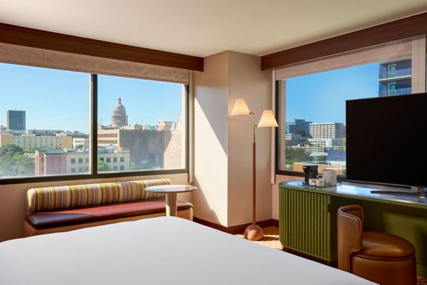 Downright Austin, A Renaissance Hotel by null