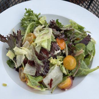Maine Street Cafe - Blue Field Green Salad - American Near Me - Fallon, Nevada
