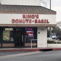 King's Donuts & Bagels - Outside of establishment