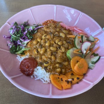Ruta's Fresh Indian Fare - Black Eye Pea Curry Bowl - Indian Near Me - Milwaukee, Wisconsin Ruta's Fresh Indian Fare - Black Eye Pea Curry Bowl - Indian Near Me - Milwaukee, Wisconsin