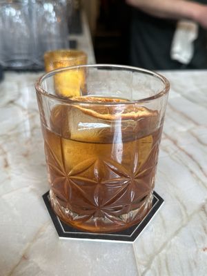 Bar Louise by null