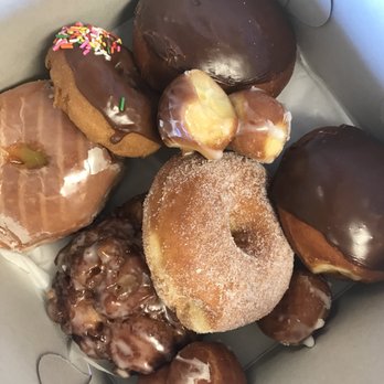 Dee's Donuts - Donuts Near Me - Las Vegas, Nevada