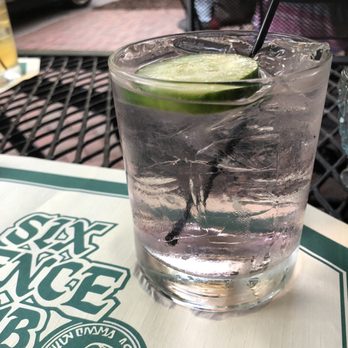 Six Pence Pub - Queen's Favorite - Pubs Near Me - Savannah, Georgia