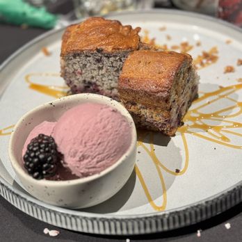 The Blackberry Brasserie - Poundcake & Blackberry ice cream - Cocktail Bars Near Me - Rogers, Arkansas