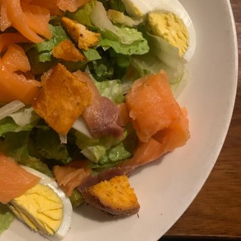 Warren's Ale House - Salmon salad - New American Near Me - Wheaton, Illinois Warren's Ale House - Salmon salad - New American Near Me - Wheaton, Illinois