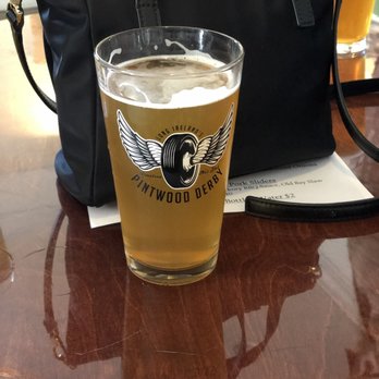 Long Ireland Beer - Raspberry Wheat - Breweries Near Me - Riverhead, New York