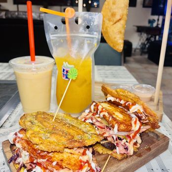 Hasta La Tambora - Dinner - Food Trucks Near Me - Tampa, Florida Hasta La Tambora - Dinner - Food Trucks Near Me - Tampa, Florida