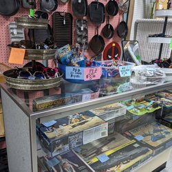 Vintage Treasures Antique Mall & Flea Emporium