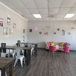 Happy Eats and Acai Bar - The decor is so cute