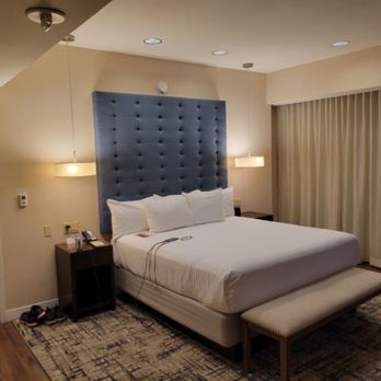 Hyatt Regency Phoenix - Bedroom in Suite - Hotels Near Me - Phoenix, Arizona
