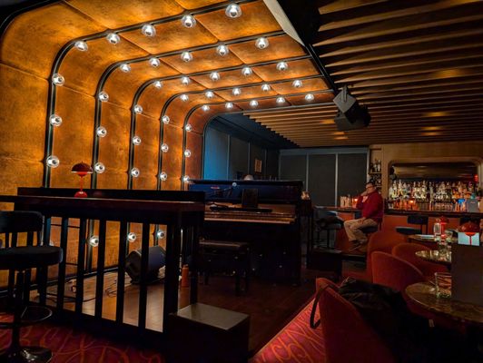 So & So's Neighborhood Piano Bar by null