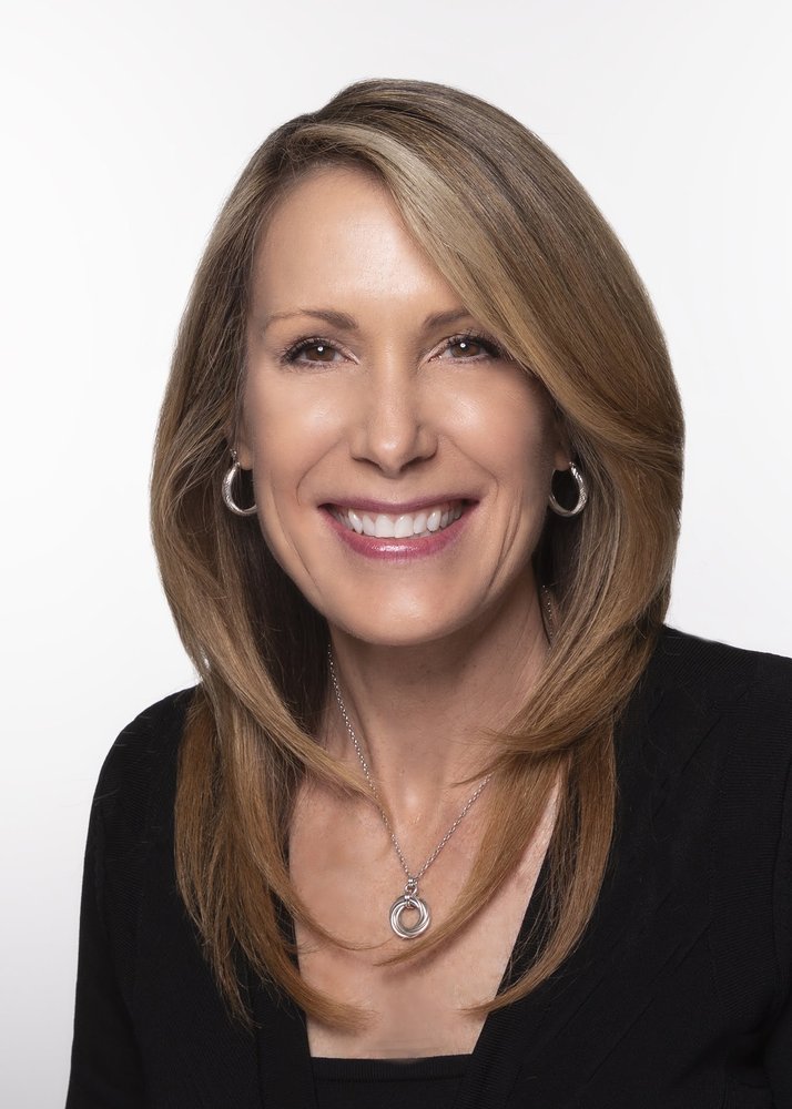 LISA LANNON GREAT LAKES REAL ESTATE Updated September 2024 916