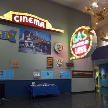 Chicago History Museum - Entrance - Museums Near Me - Chicago, Illinois
