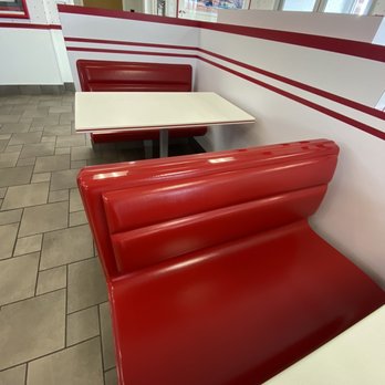 In-N-Out Burger - New lobby early 2023 - Fast Food Near Me - Chandler, Arizona