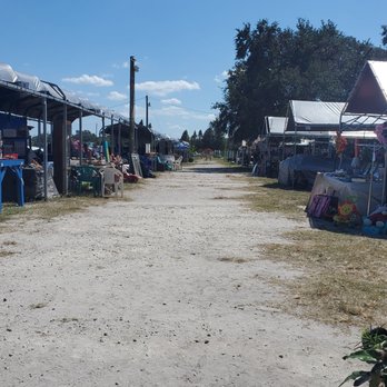Sunshine Flea Market - Flea Markets Near Me - Lake Wales, Florida Sunshine Flea Market - Flea Markets Near Me - Lake Wales, Florida
