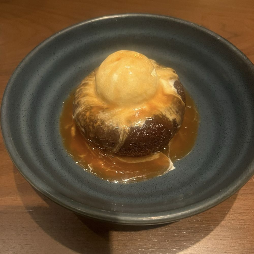 Ramsay's Kitchen - Sticky toffee pudding - New American Near Me - Las Vegas, Nevada Ramsay's Kitchen - Sticky toffee pudding - New American Near Me - Las Vegas, Nevada