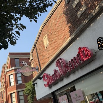 Stan's Donuts & Coffee - Outside - Donuts Near Me - Chicago, Illinois