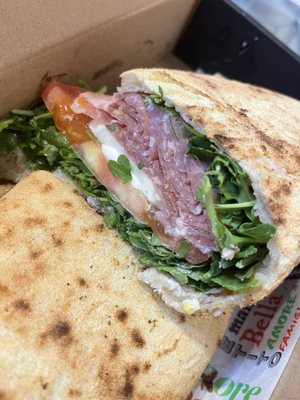 Crudo Pizza & Panuozzo by null