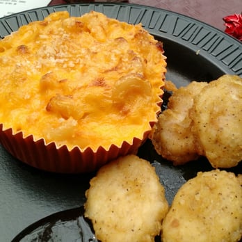 Hershey's Chocolate World - Kid's meal..nuggets with chocolate bbq sauce and fab Mac and Cheese - Kids Activities Near Me - Hershey, Pennsylvania