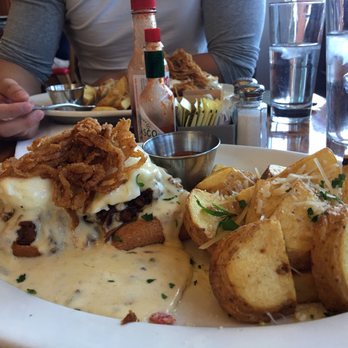 Eat Chow - PULLED PORK BENE - Breakfast & Brunch Near Me - Costa Mesa, California