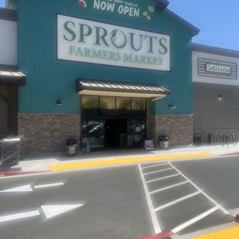 Sprouts Farmers Market - Sprouts entrance - Grocery Near Me - Pittsburg, California