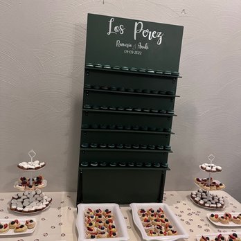 Demi's Treats - Macarons Near Me Demi's Treats - Macarons Near Me