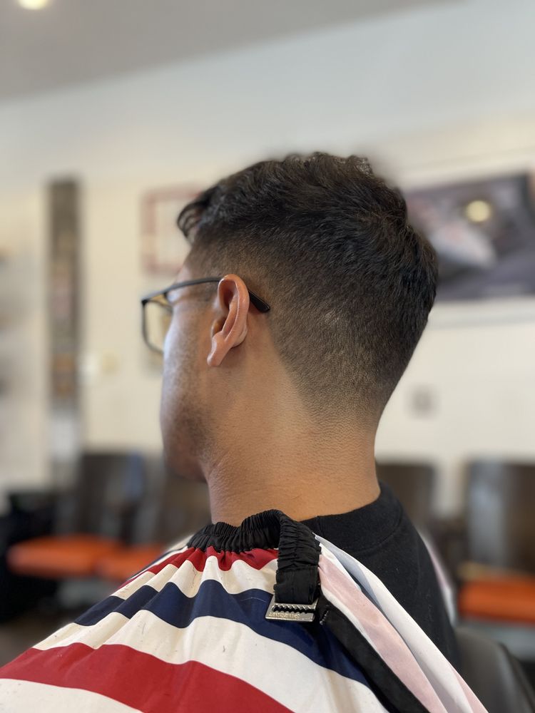 That Gentleman's Barber Shop Logo
