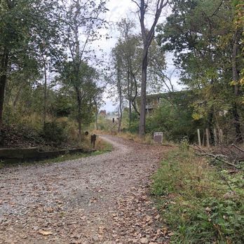 Frick Environmental Center - Access to trails of Frick Park - Active Life Near Me - Pittsburgh, Pennsylvania