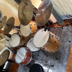 Supersonic Music - Gretsch kit with Tree House snare