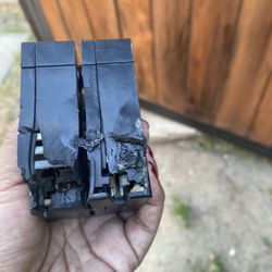 The Appliance Doctor - Burnt breaker.