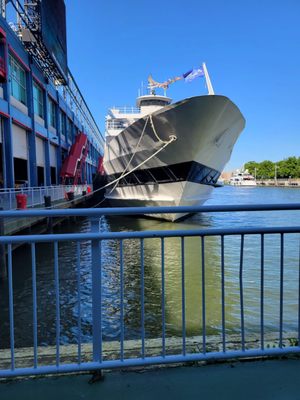 City Cruises by null