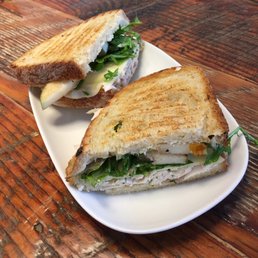 Chicken sandwich with arugula, pear, and cheese - so delicious! Chicken sandwich with arugula, pear, and cheese - so delicious!